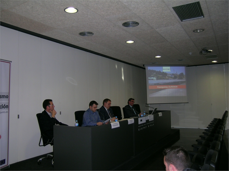 Encuentro EmprenemJunts - 12 abril- 18