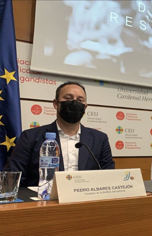 Pedro Albares, ponente en las Conferencias sobre Derecho Responsable de la Asociaci�n de J�venes Juristas de Val�ncia