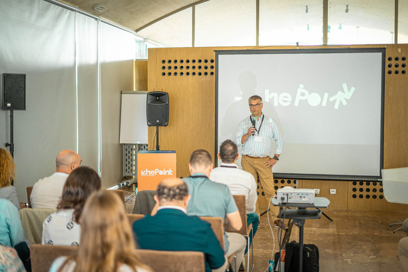 thePoint. Empieza algo bueno (4)[;;;][;;;]