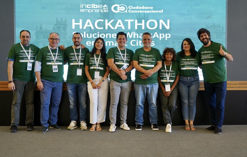 El �Glovo� de los residuos gana el primer Hackathon WhatsApp de la Comunitat Valenciana