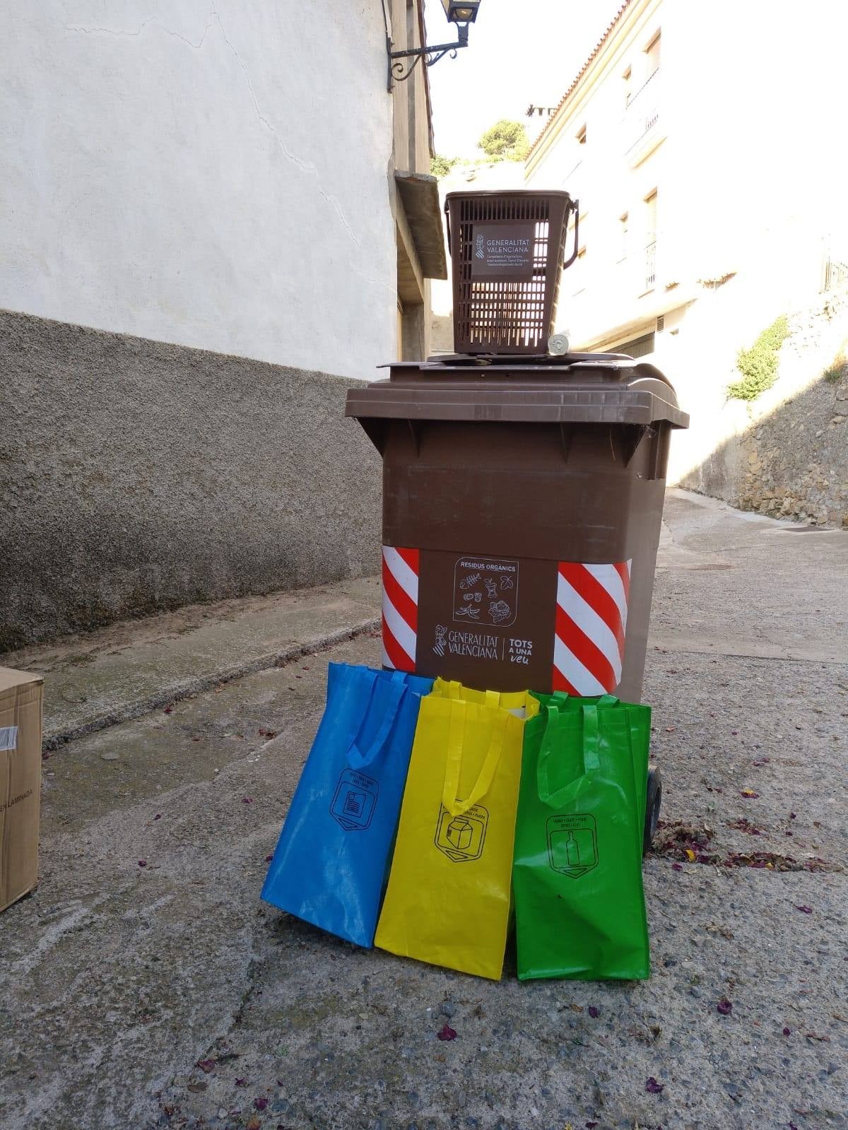 Vistabella del Maestrat y el �xito del reciclaje puerta a puerta