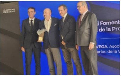 ASEMVEGA, Reconocida en los VII Premios UEPAL por su Liderazgo y Defensa del Tejido Empresarial de la Vega Baja