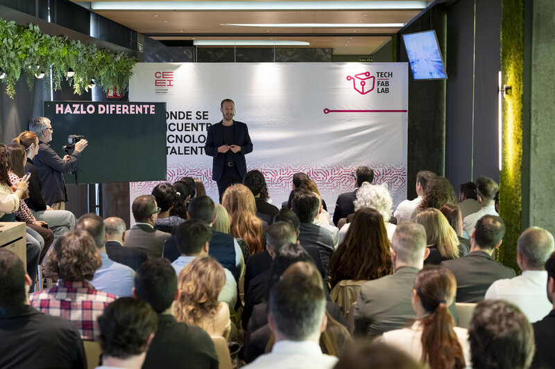 Juan Merodio, durante su intervenci�n en el evento de Tech FabLab