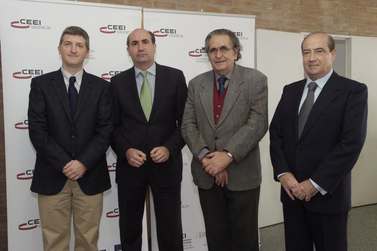 Sr. D. Enrique Verdeguer, D. Carlos Navarro, D. Emilio Tortosa, D. Jes�s Casanova
