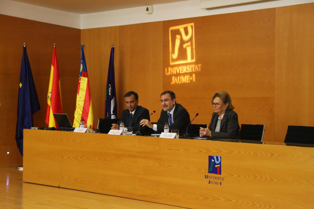 Apertura a la jornada y acto institucional