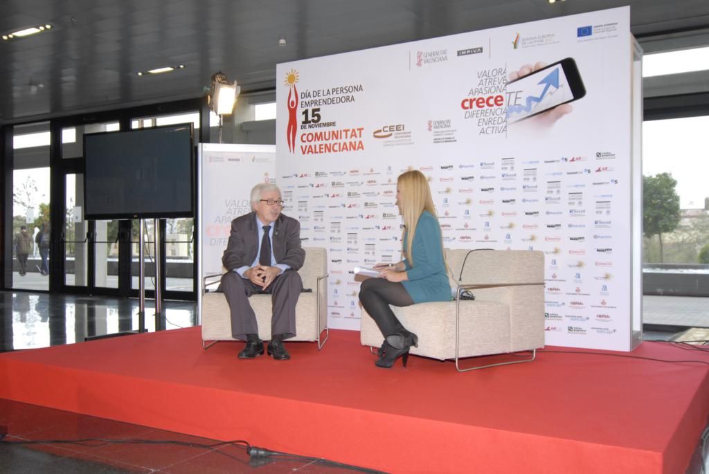 38 DPECV2012 Set Entrevistas Feria Valencia 15N. Salvador Gil Giron�s