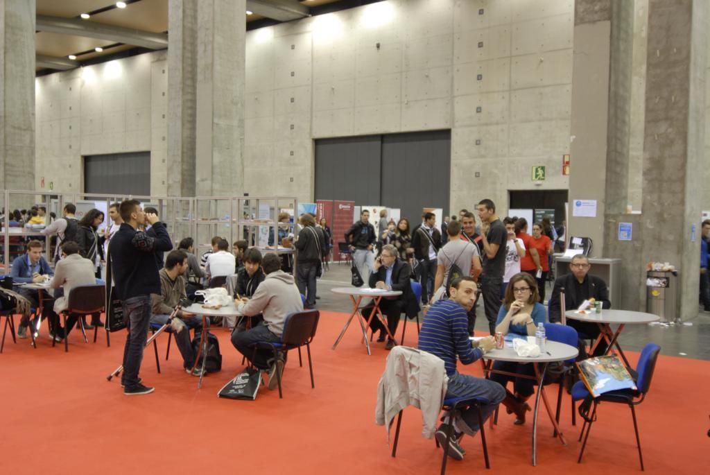 52 DPECV2012 Pabell�n 5 Feria VLC Plaza central