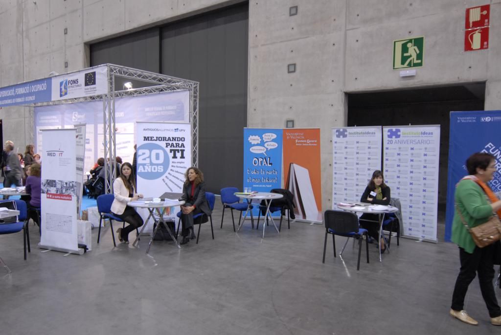 114 DPECV2012 Stands Zona Entidades Informaci�n y Orientaci�n