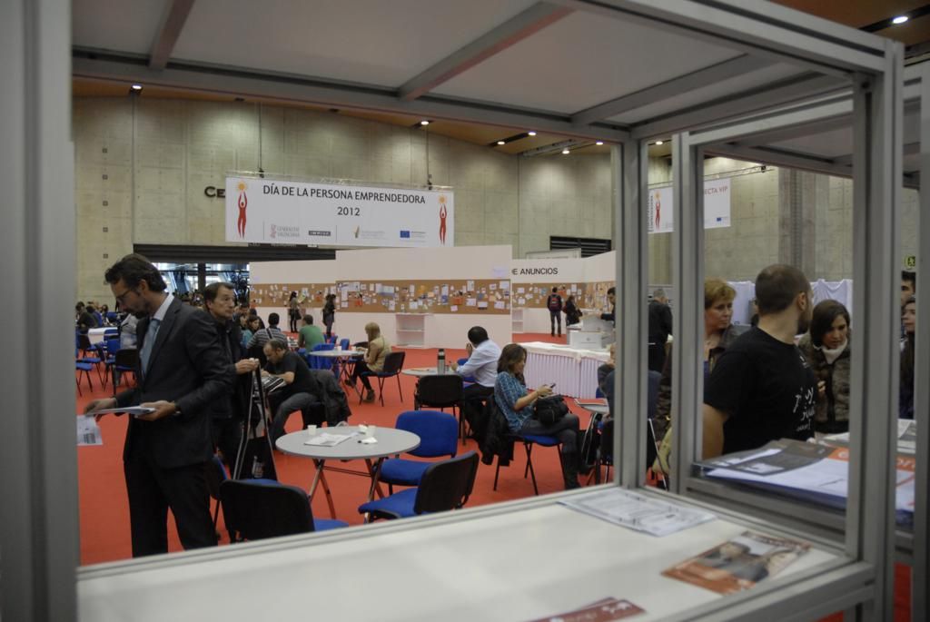 323 DPECV2012 Vista Plaza Central y tabl�n de Anuncios