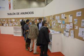 365 DPECV2012 Vista de la Plaza Central Y tabl�n de anuncios