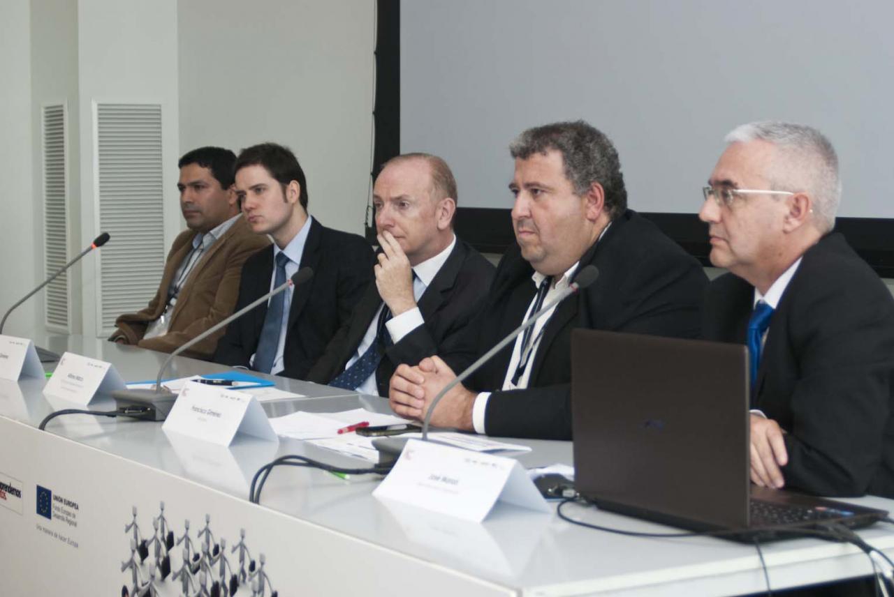 351 DPECV2011 centro eventos salas cloud2