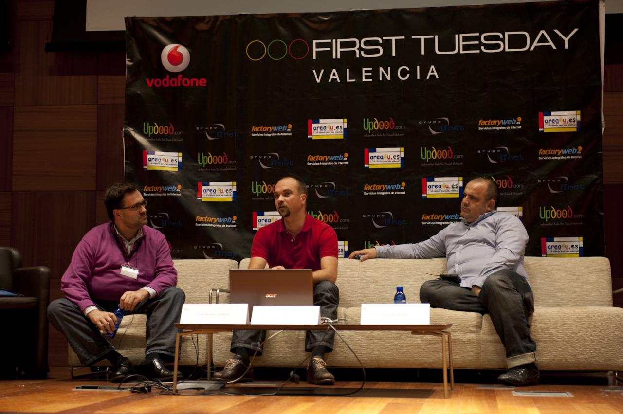 370 DPECV2011 centroeventossalas first tuesday3