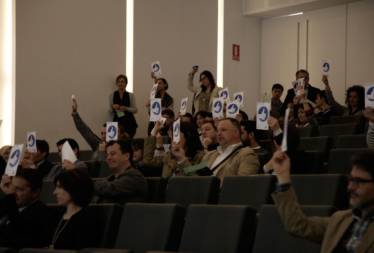 P�blico vota presentaciones empresas. Enr�date Ontinyent.