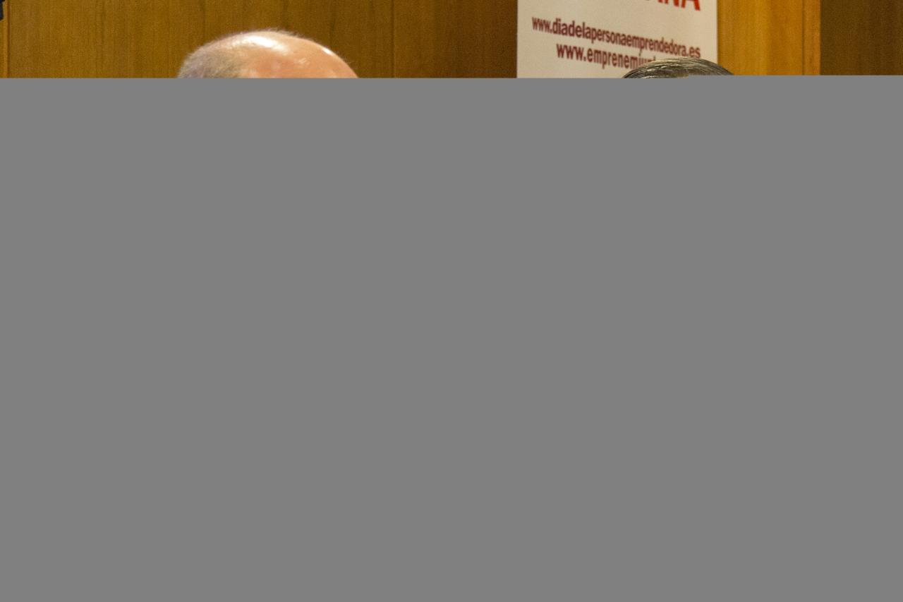 M�ximo Buch y Alfonso Maldonado en el acto de presentaci�n del DPECV