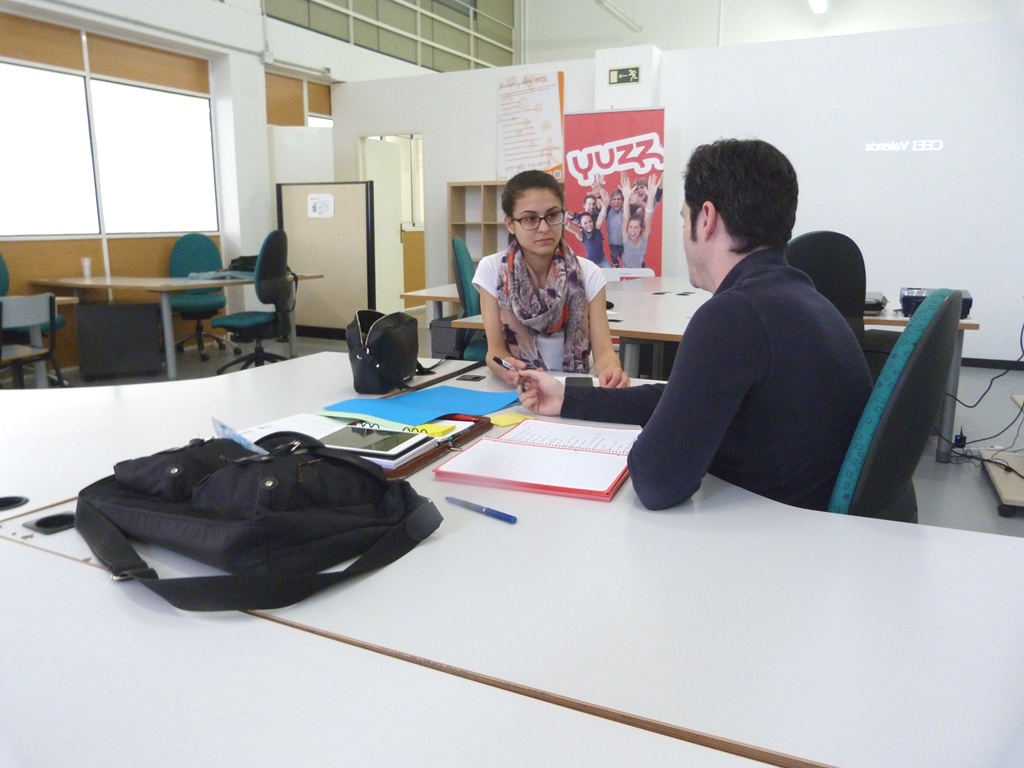 2� Sesi�n Yuzz. La idea y DAFO.  M� Jes�s Rodrigo y Eliseo Espa�a 