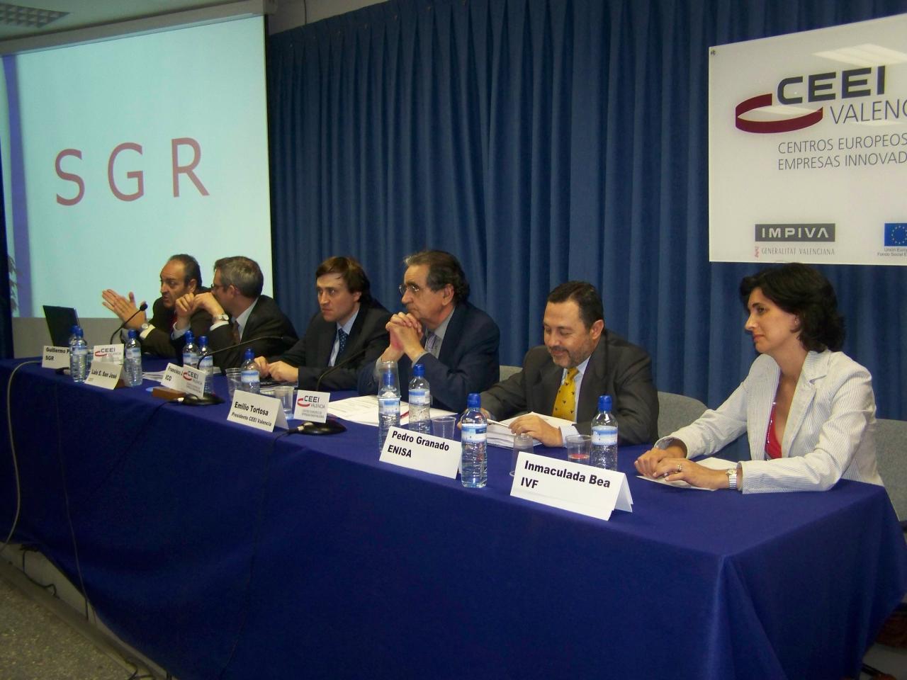 Mesa ponentes foro de financiaci�n 2008 CEEI Valencia