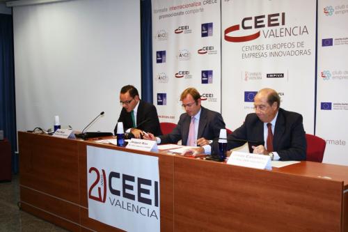 Ra�l Royo, Joaqu�n R�os y Jes�s Casanova en la entrega de Premios CEEI IVACE Valencia 2014