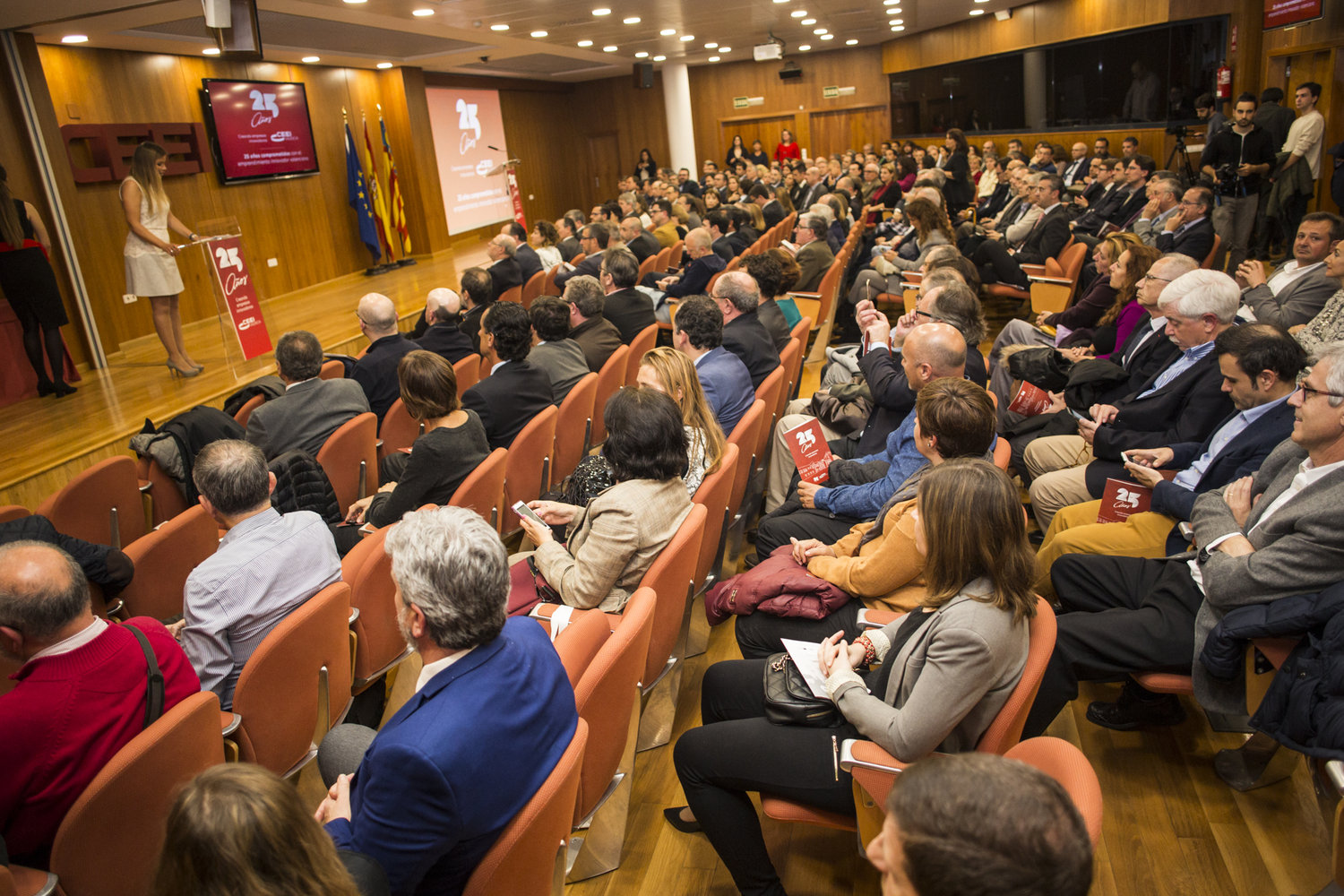 Maribel Vilaplana, maestra de ceremonias en #25a�osceei[;;;][;;;]