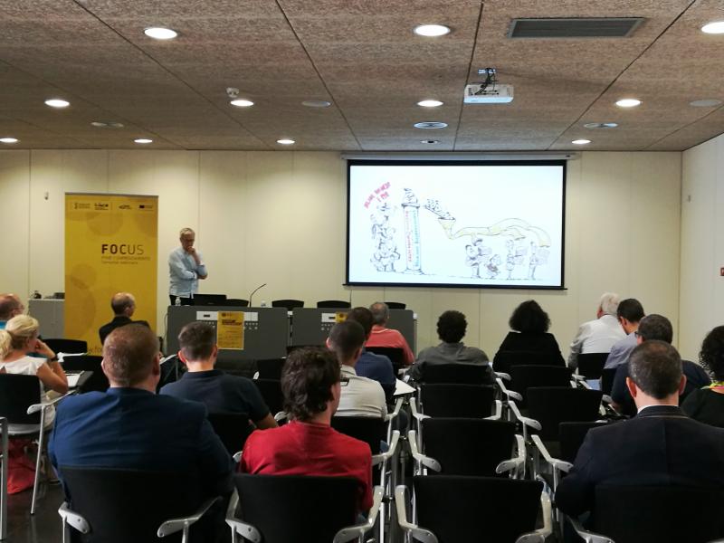 Prudencio L�pez hablando de econom�a del bien com�n en las pymes[;;;]Prudencio L�pez parla de l'economia del b� com� a les pimes[;;;]