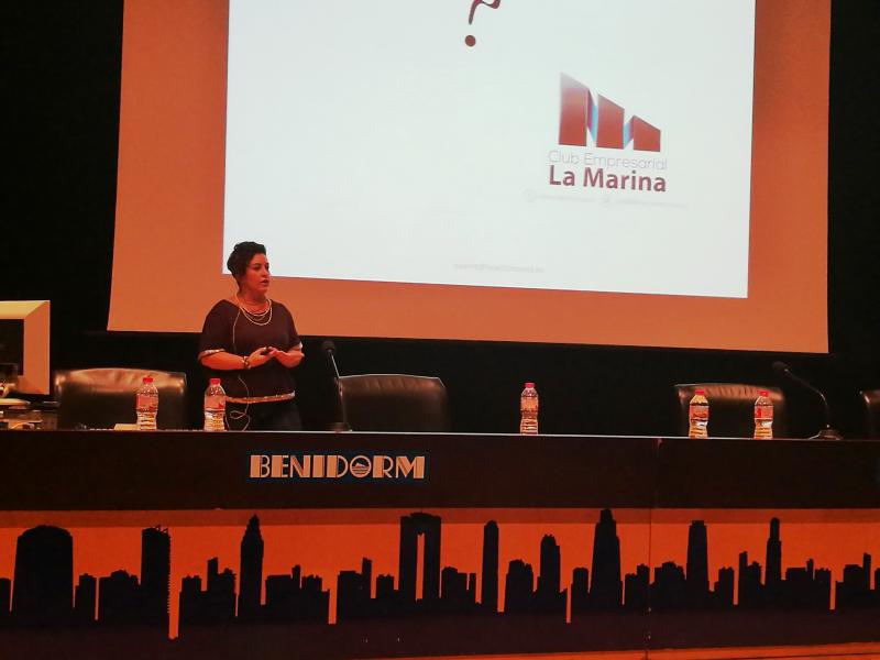 Beatriz Mu�oz presenta el taller de networking