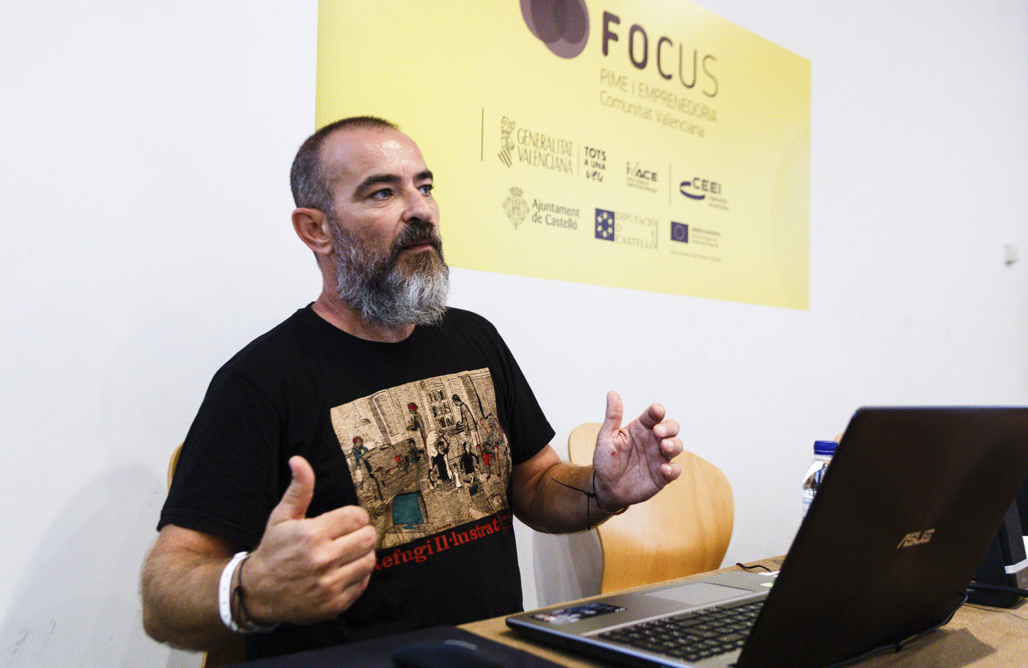 Econom�a solidaria, una alternativa al modelo capitalista[;;;][;;;]