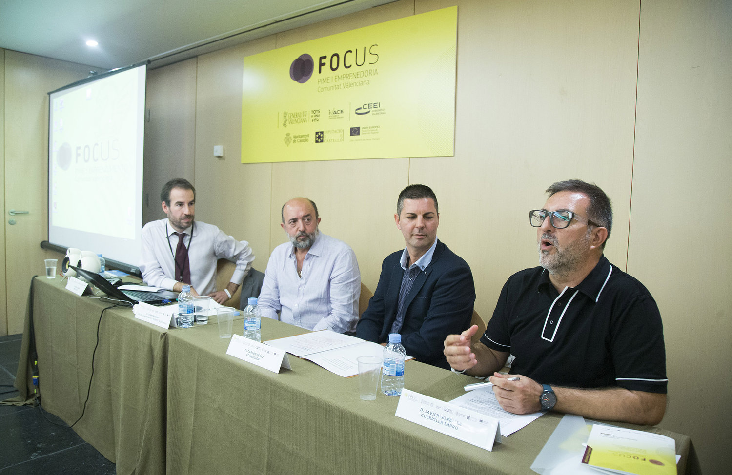 Experiencias innovadoras: de la reinvenci�n al �xito[;;;][;;;]