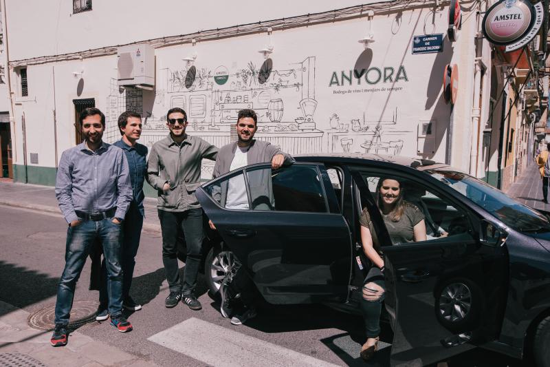 Un grupo de uncovers