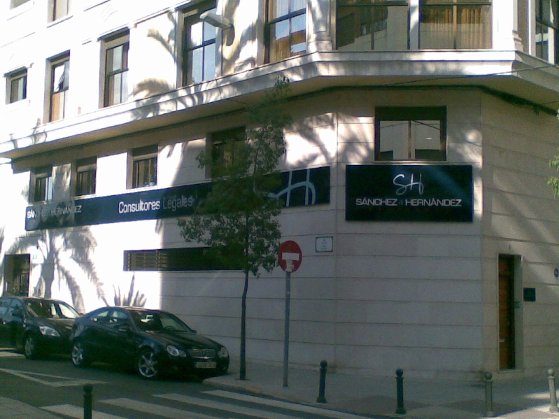 SANCHEZ & HERNANDEZ CONSULTORES LEGALES, S.L