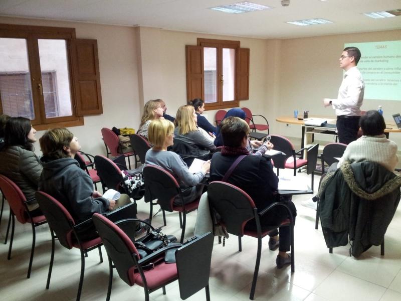 Arranca el programa CCREA Cocentaina para la formaci�n para los comercios y servicios