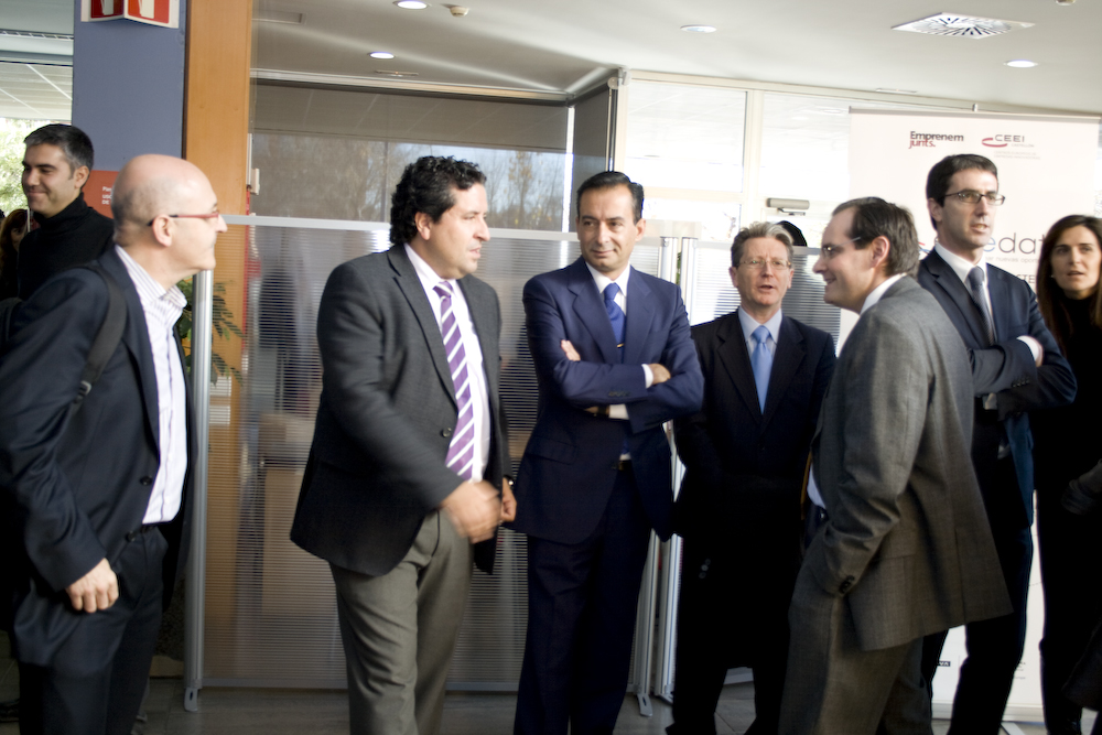 Autoridades. Moliner,Basco, P�rez Maci�n, Vell�n