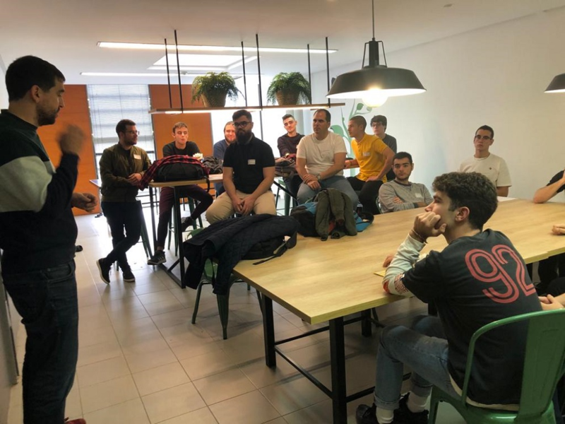 Xarxatec IES Camin�s