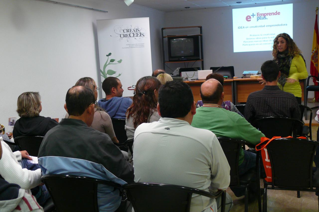 Emprende +: Taller de ideas. Creatividad. Jornada en Xilxes. 01-04-2011