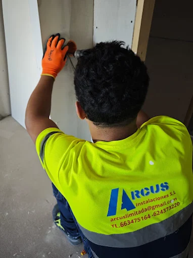 Reformas el�ctricas en Madrid